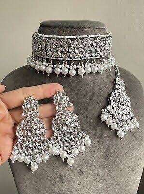 Silver imitation jewellery set with pearl drops